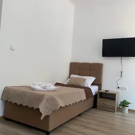 за гости вени-ев בית הארחה