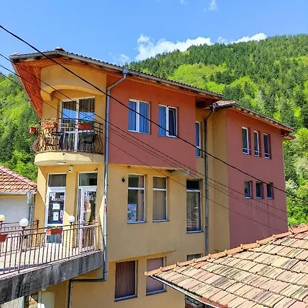 за гости вени-ев 3* דבין